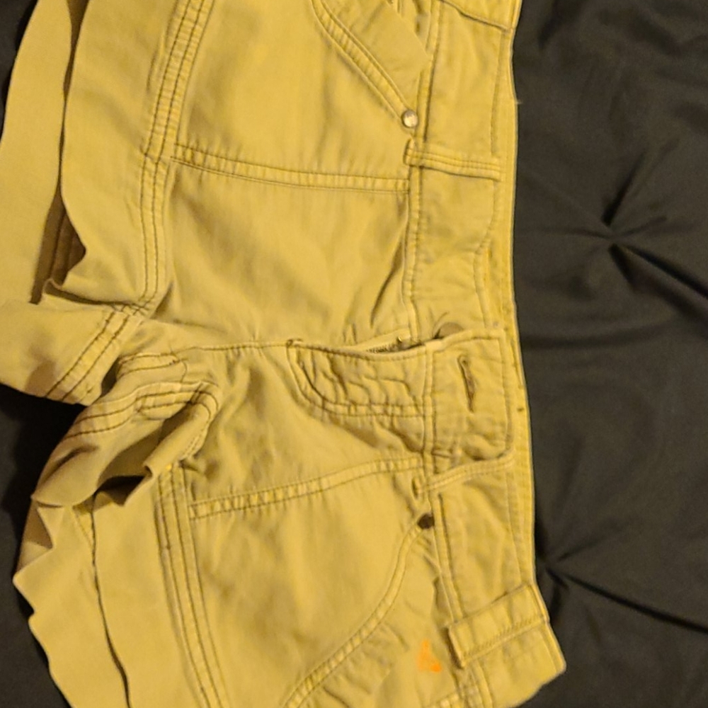 Khaki colred AE shorts